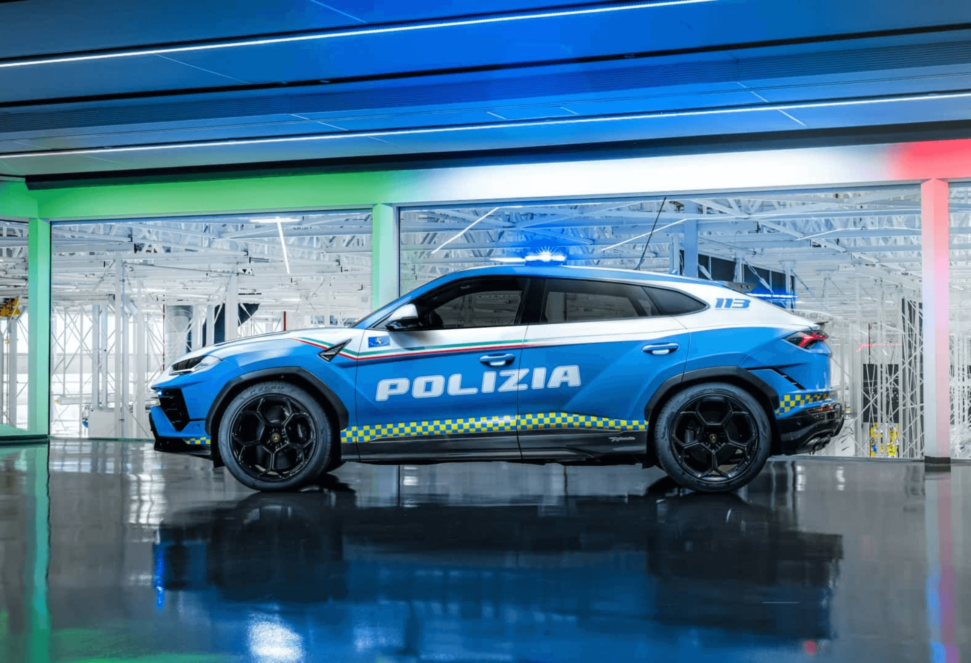 Lamborghini Urus Performante – nowy pocisk włoskiej policji!