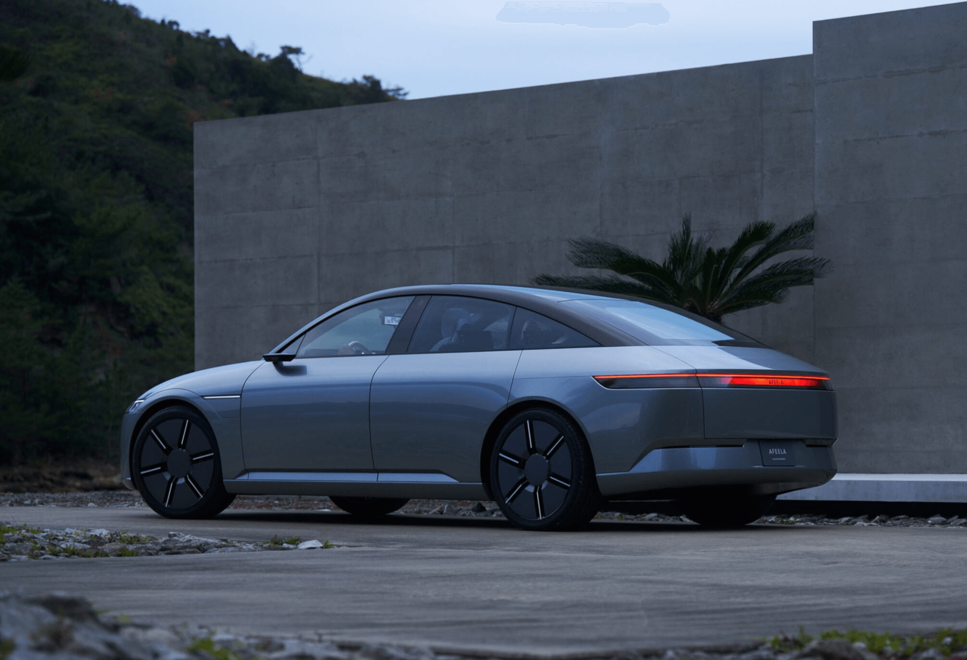 Sony + Honda + Microsoft. Afeela. Tesla czuje zagrożenie?